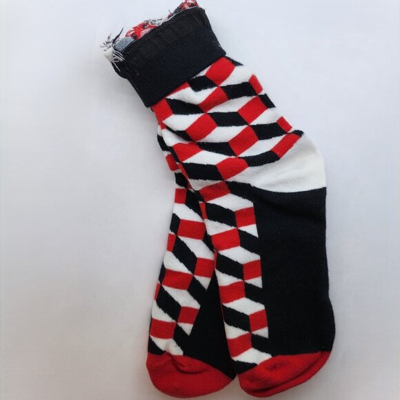 *Free with Purchase* Black,White & Red Unigender Fashion Socks - Picture 3 of 4
